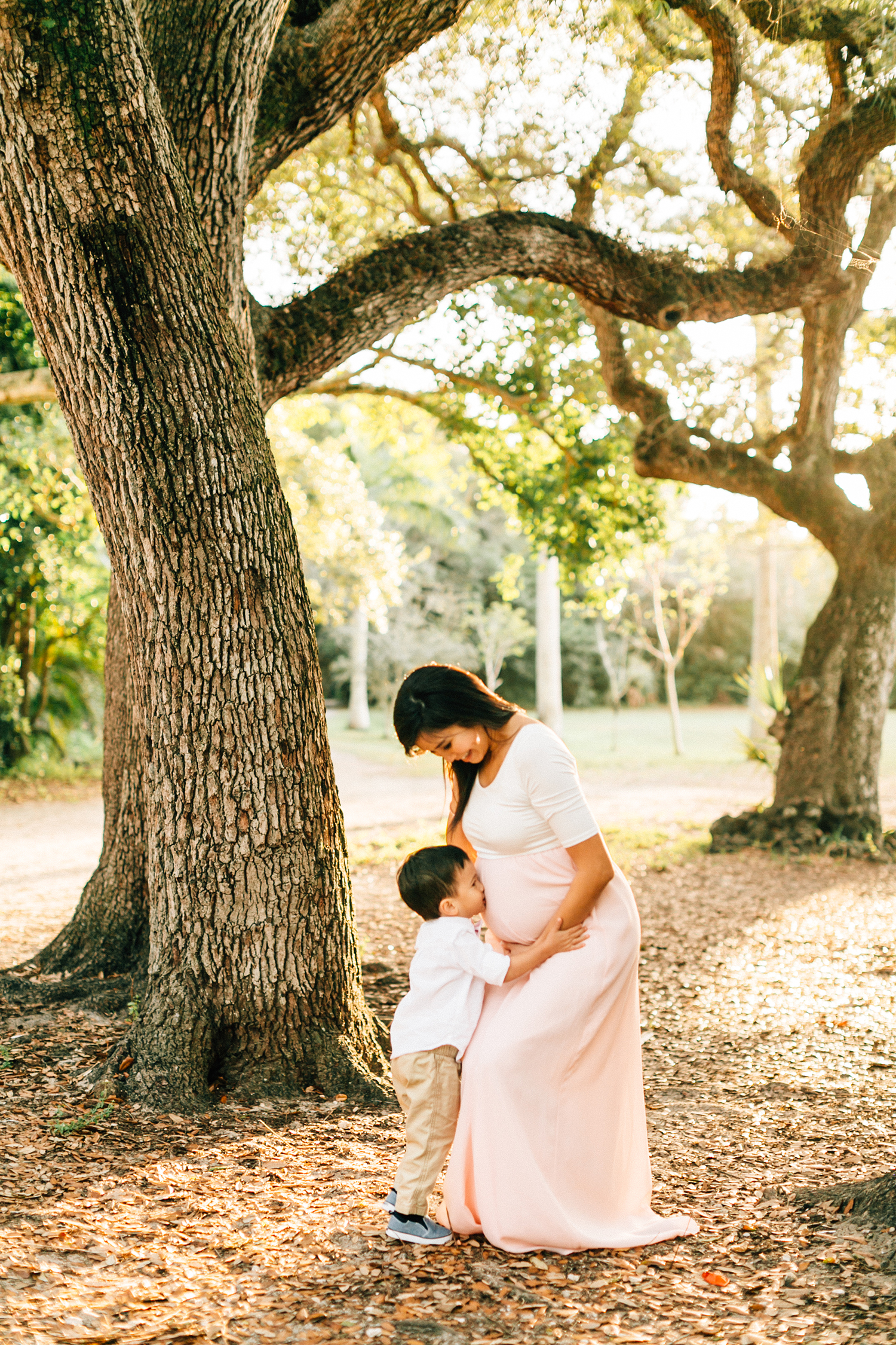 Finding Light Photography Lifestyle Maternity Photographer Florida