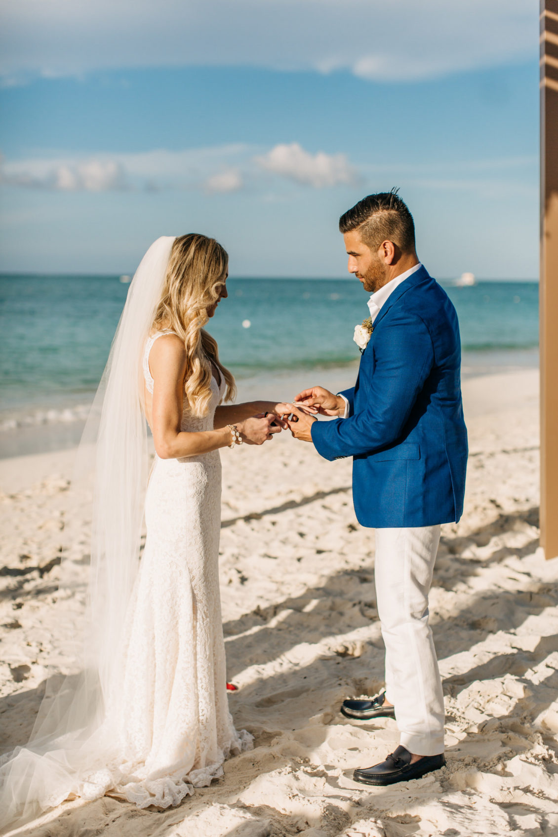 Danica And Anthony S Beaches Turks And Caicos Wedding Destination