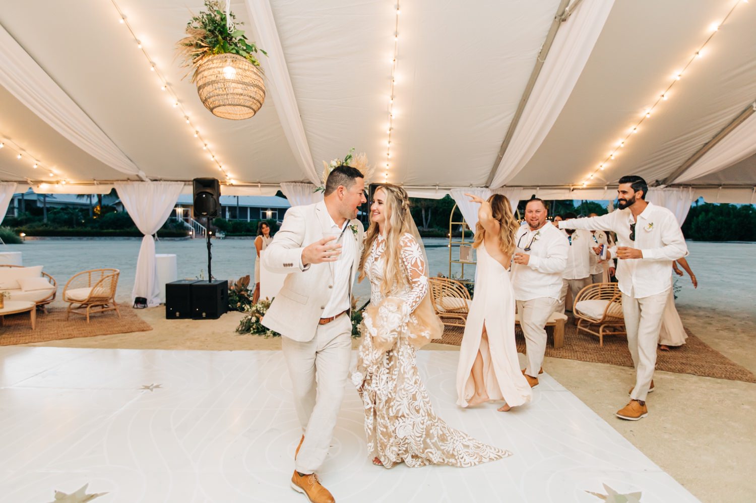 Wedding photography at The Islander Resort in Islamorada Florida Keys by Finding Light Photography